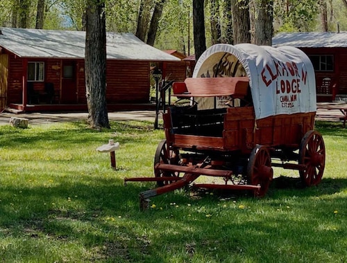 Elkhorn Lodge