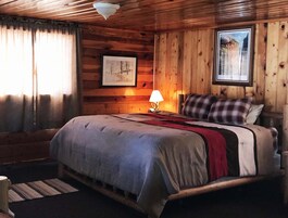 Deluxe King Cabin | Pillowtop beds, individually furnished, free WiFi, bed sheets
