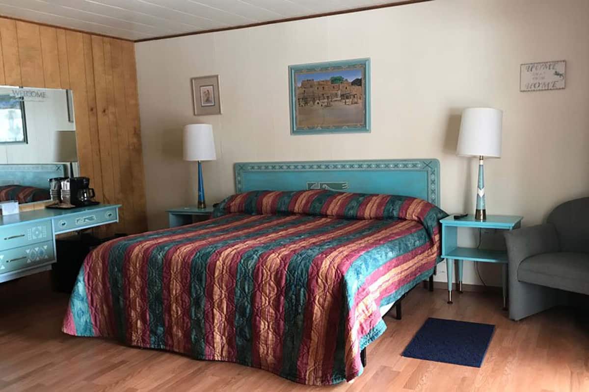 1 chambre, surmatelas, ameublement personnalisé, Wi-Fi gratuit