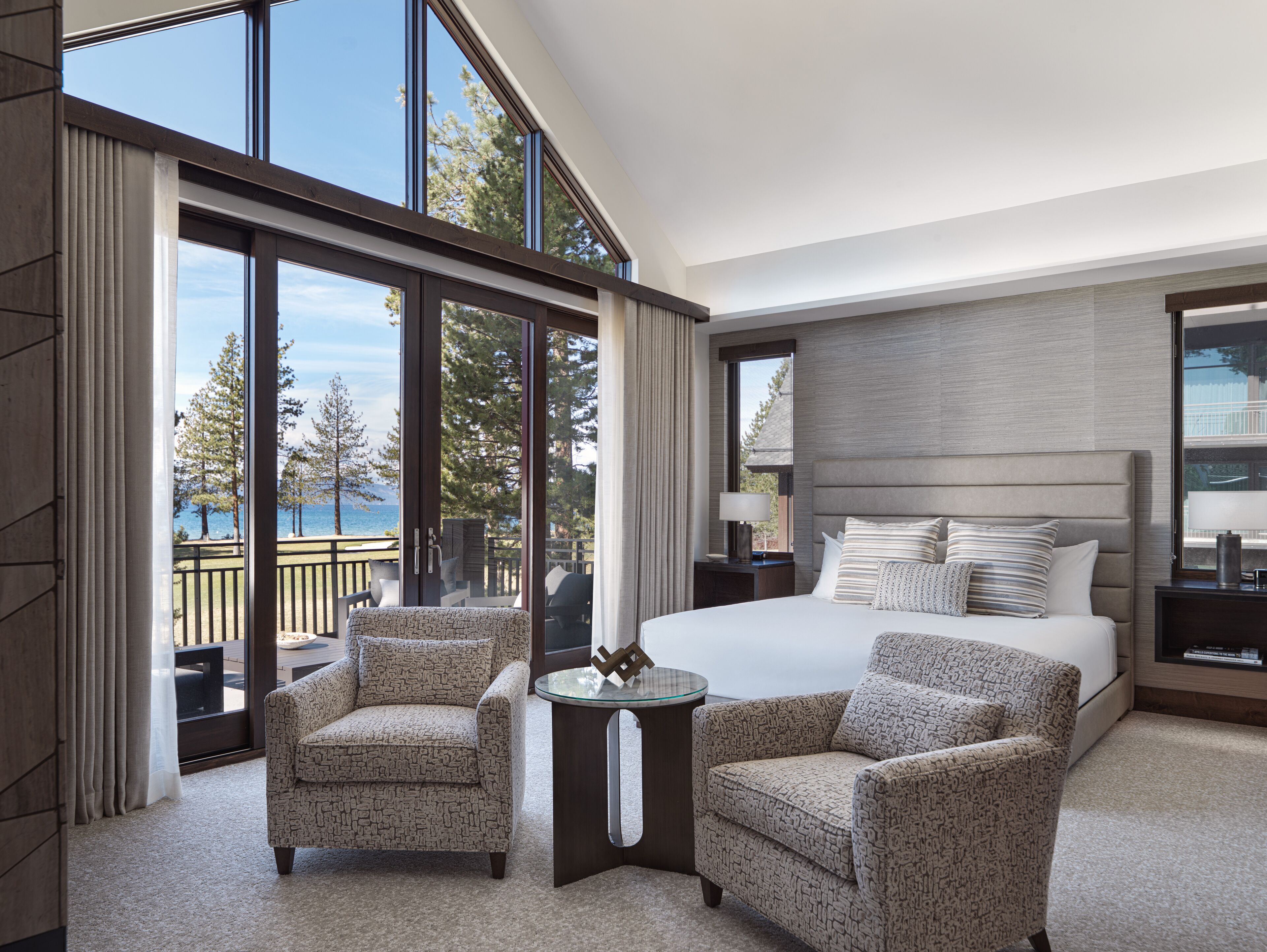 suite, lake view | 1 bedroom, egyptian cotton sheets, premium bedding, in-room safe