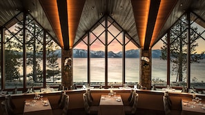 3 restaurants, breakfast served