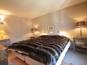 5 bedrooms, WiFi