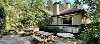 Veluwe Group Villa with Large Fire Pit