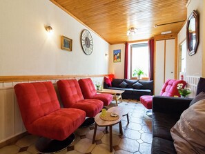 Fernseher, Kamin, DVD-Player, Stereoanlage