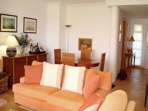 TV, fireplace, DVD player, stereo - Sunny Balcony Apartment and Pool (Vilamoura)