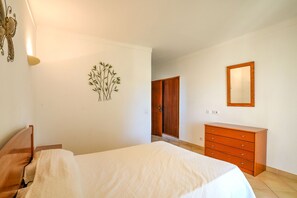 3 bedrooms, iron/ironing board, WiFi - Modern villa with a private pool (Vilamoura)
