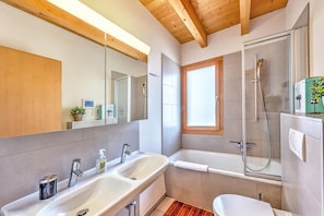 Bañera con ducha