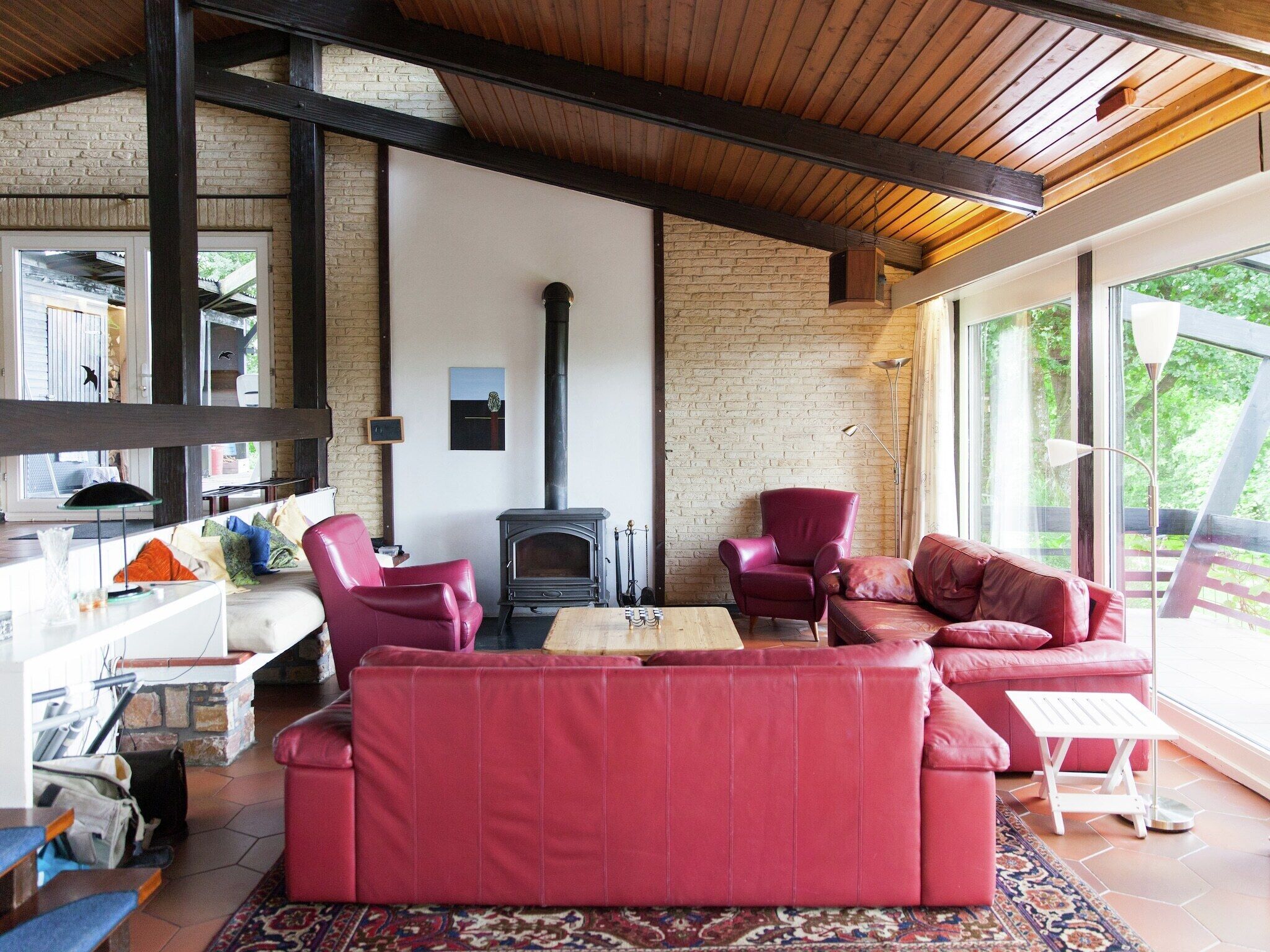 TV, fireplace, stereo