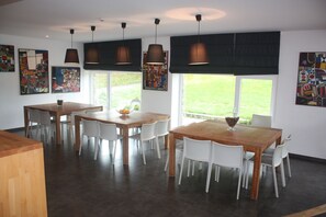 Dining - Bovigny holiday home with cinema (Bovigny)