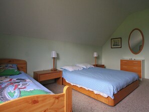 5 dormitoris, planxa i posts de planxar i wifi 