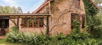Charming Estate Dordogne with Pool