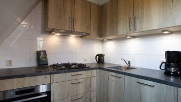 Microwave, dishwasher, coffee/tea maker, highchair