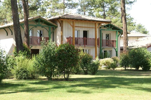 Villa en France près du golf avec piscine