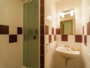 Bathtub
