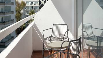Superior-Zweibettzimmer, Balkon | Minibar, Schreibtisch, kostenloses WLAN, BettwÀsche