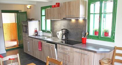 Ferienhaus mit Garten in der Nähe von Trutnov