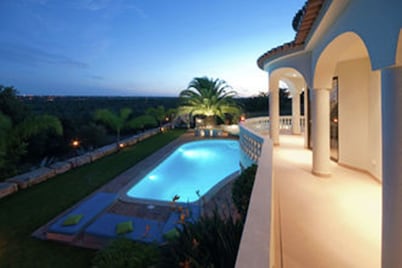Luxurious Villa in Silves with Swimming Pool