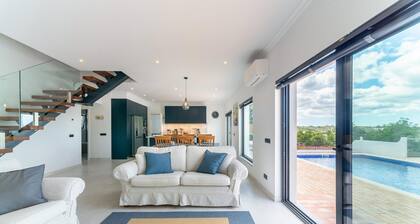 Casa O Sonho near Faro with private pool