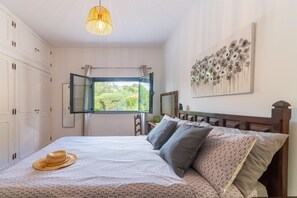 2 makuuhuonetta, silitysrauta/-lauta, ilmainen Wi-Fi