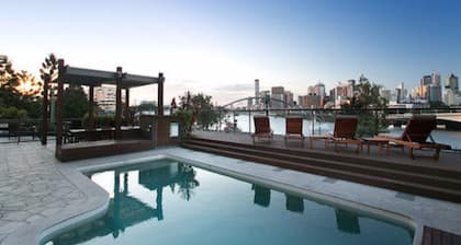 River Plaza Apartments