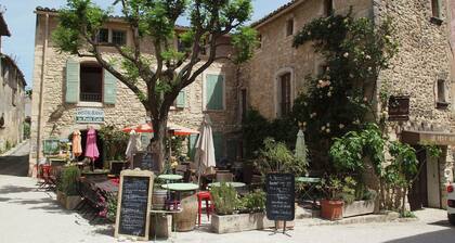 Ferienhaus in Oppède mit Pool
