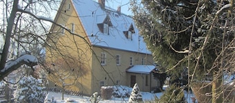 Holiday Home Stara Kamienica near Ski Slopes