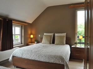 3 bedrooms, iron/ironing board, WiFi