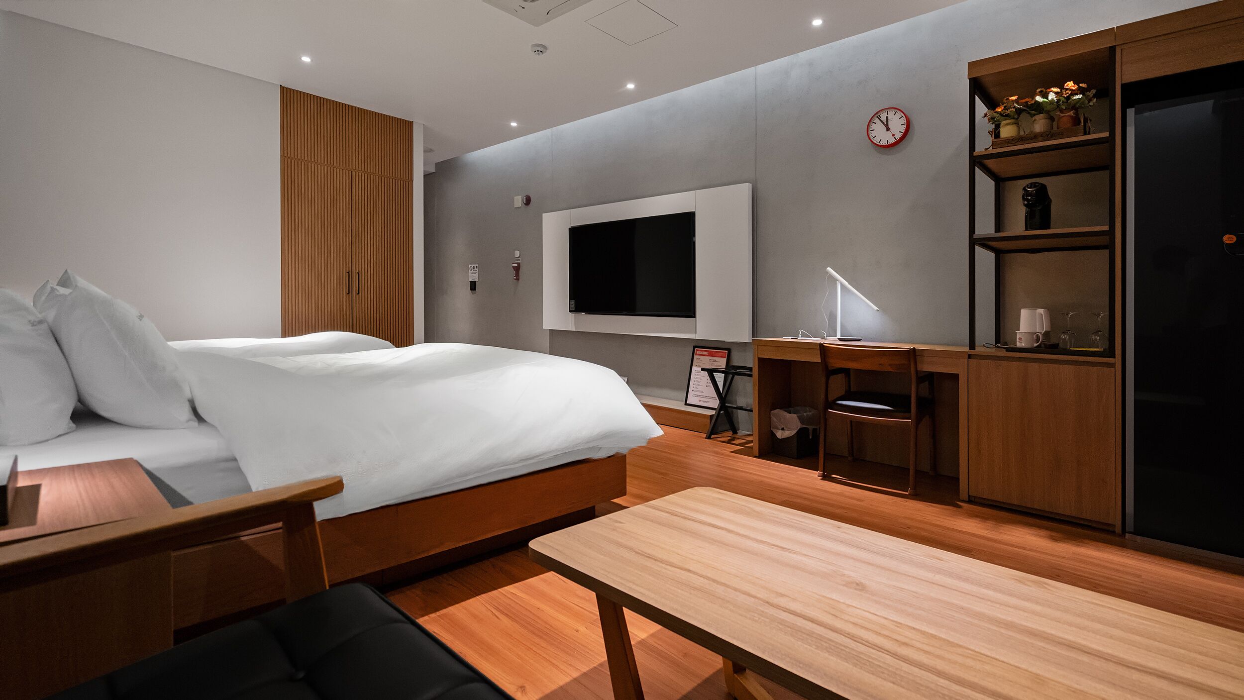 deluxe twin room | premium bedding, down duvets, individually decorated, desk