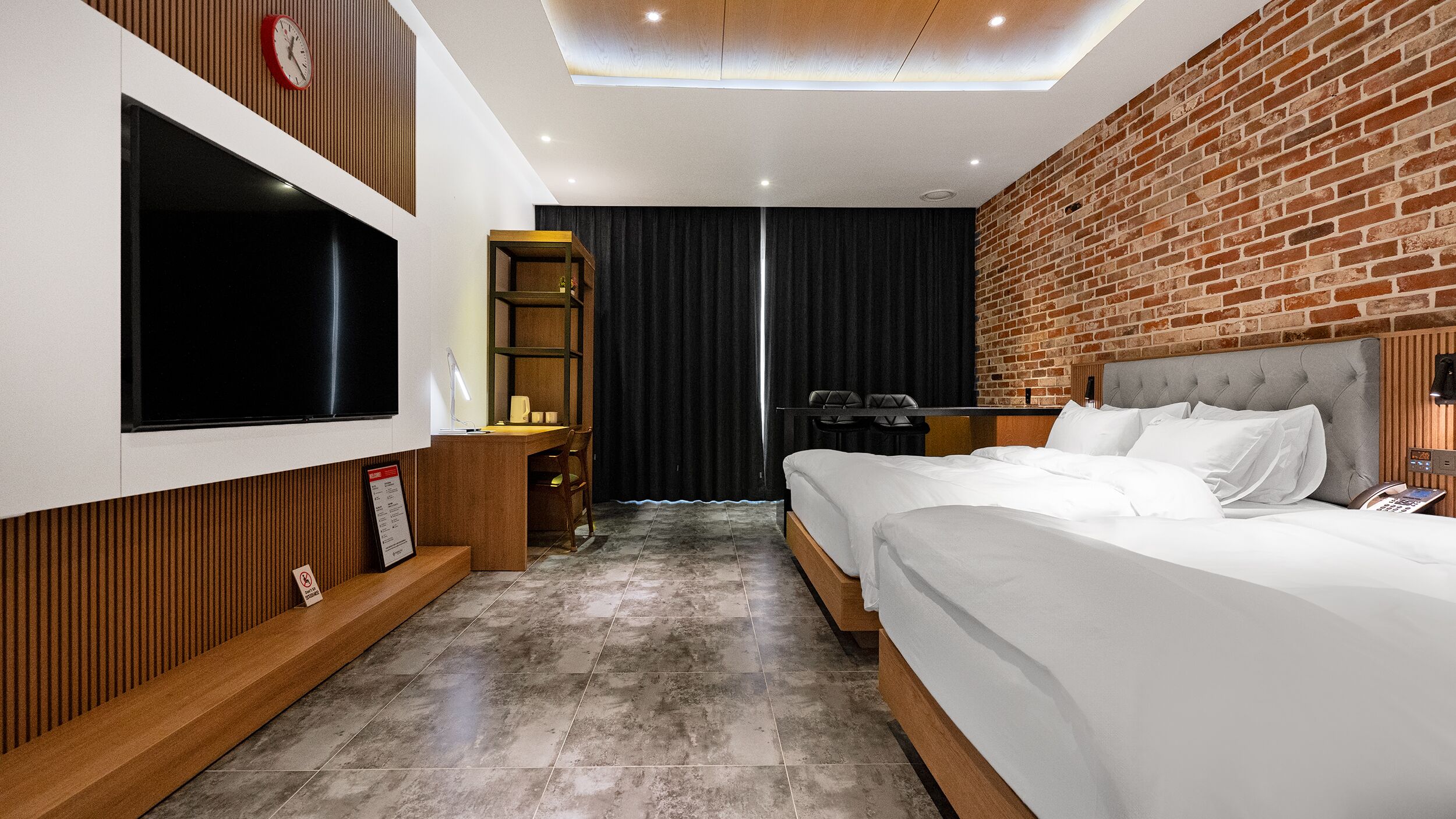 standard twin room | premium bedding, down duvets, individually decorated, desk