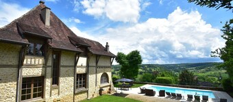 Elegant Mansion Stay in Belvès