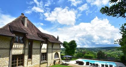 Elegant Mansion Stay in Belvès
