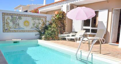 Villa in Vilamoura mit Pool und Terrasse