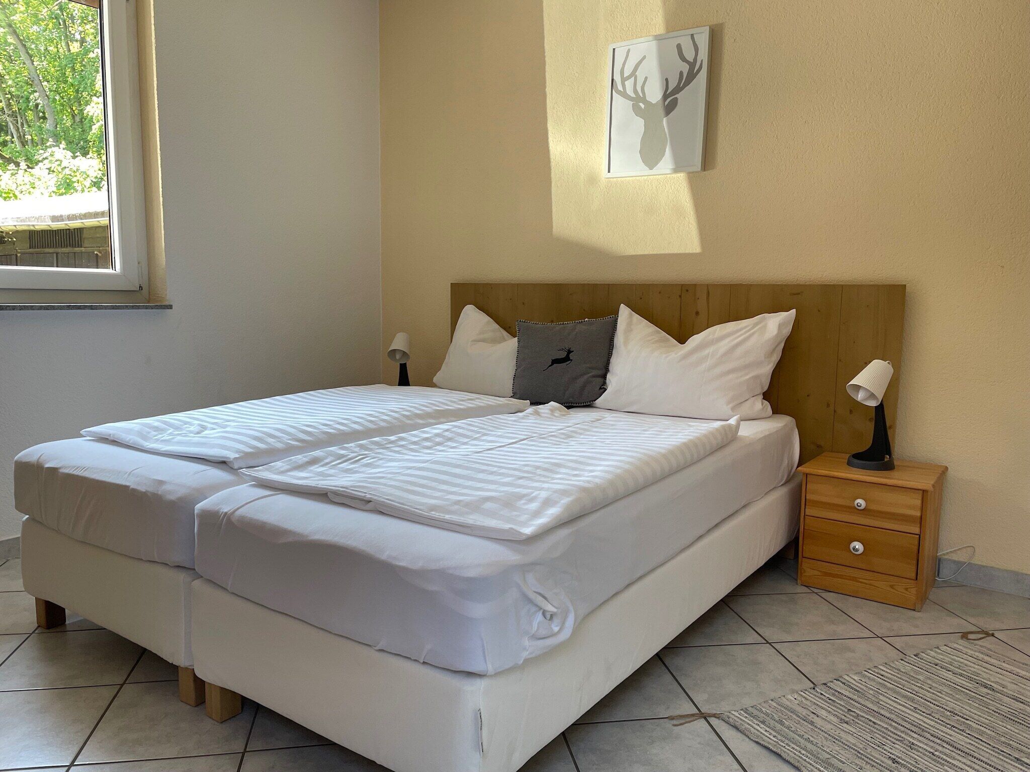 7 Schlafzimmer, Bügeleisen/Bügelbrett, WLAN