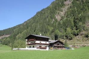 Exterior - Apartment in Matrei near Ski Slopes (Matrei in Osttirol)