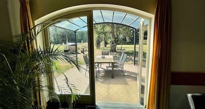 Casa de cochero cerca de Roermond con jardín