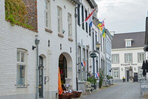 Esterni