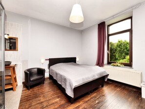 8 Schlafzimmer, WLAN