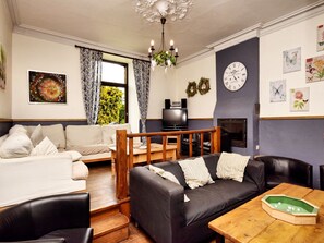 TV, DVD player, table football, stereo