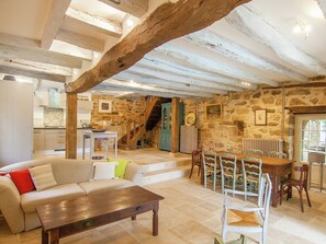 TV - Grives Poolside Family Escape (Belvès)