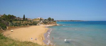 Miellyttävä, eristetty mökki 