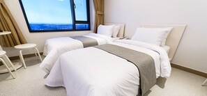 View from room - Rezion Tourist Hotel (Seogwipo)