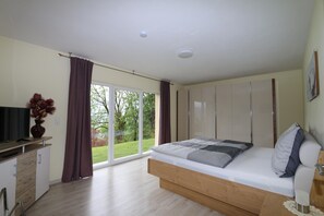 1 bedroom, iron/ironing board, free WiFi