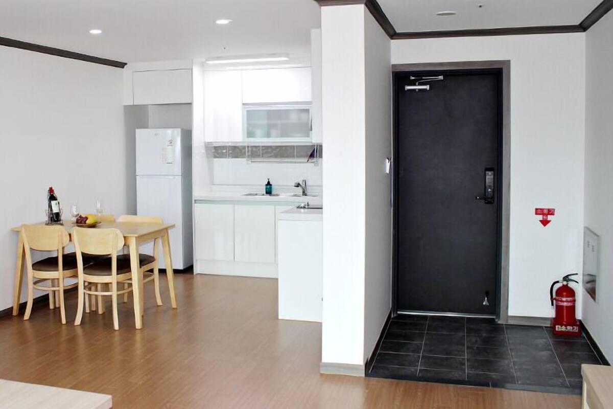 Junior Suite | 1 bedroom, soundproofing, free WiFi