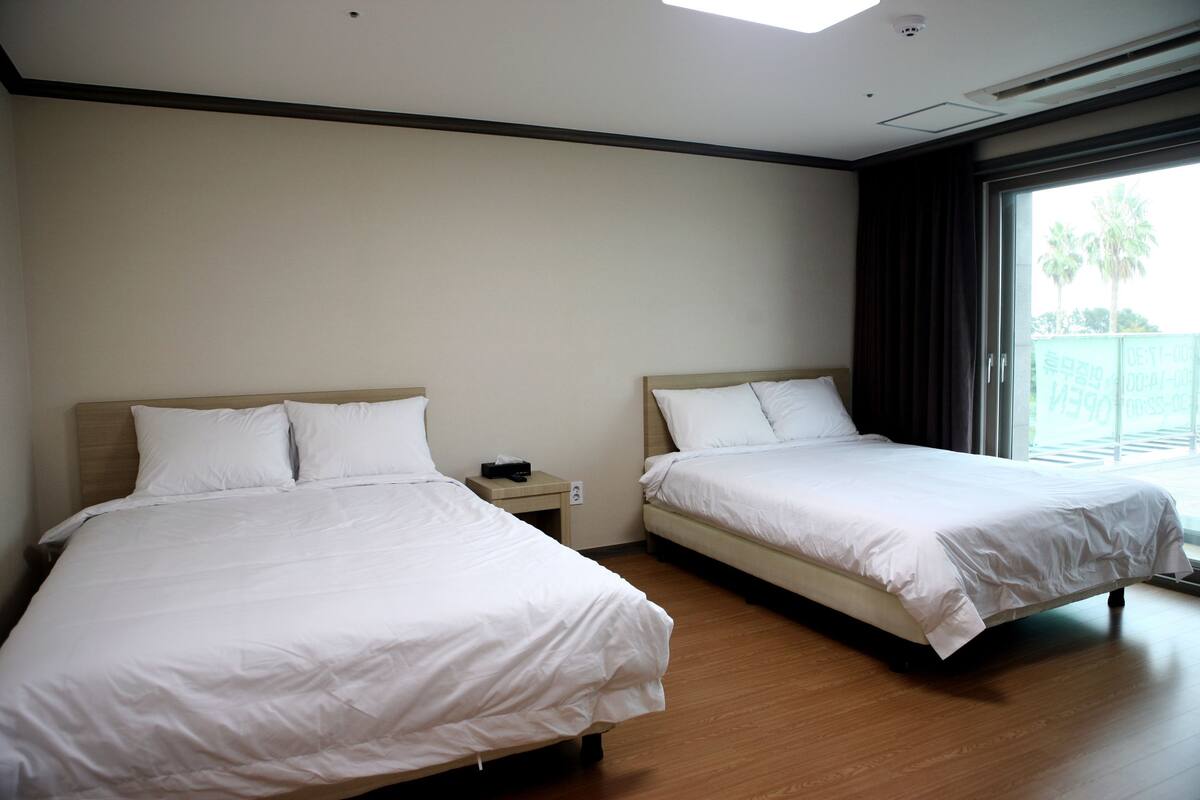Royal Suite | 1 bedroom, soundproofing, free WiFi