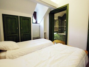 12 室のベッドルーム、WiFi