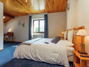 12 Schlafzimmer, WLAN