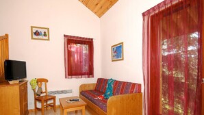 Smart TV - Spacious Alpine Chalet (Le Devoluy)
