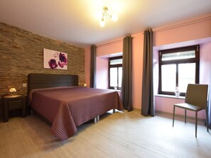 3 chambres, fer et planche à repasser, Wi-Fi