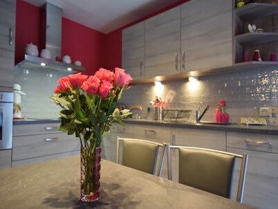 Pretty cottage with billart and 2 bathrooms