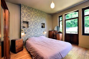 8 Schlafzimmer, WLAN